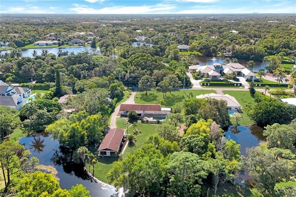 23 CENTER ST, NAPLES, FL 34108 - Image 0db07052e14cd0c2cfa8f5c5a32dd19e/4028259899