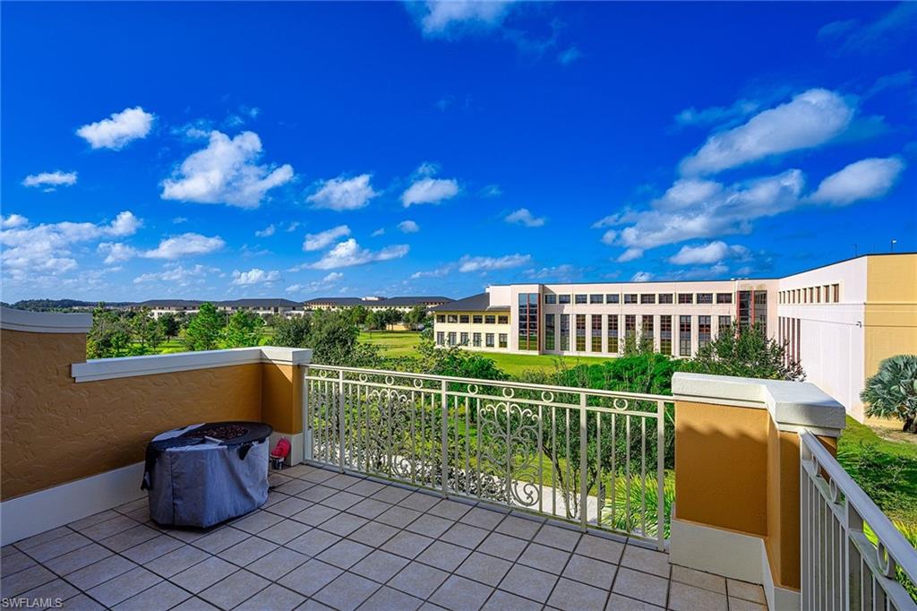 THE RESIDENCES AT LA PIAZZA - Residential