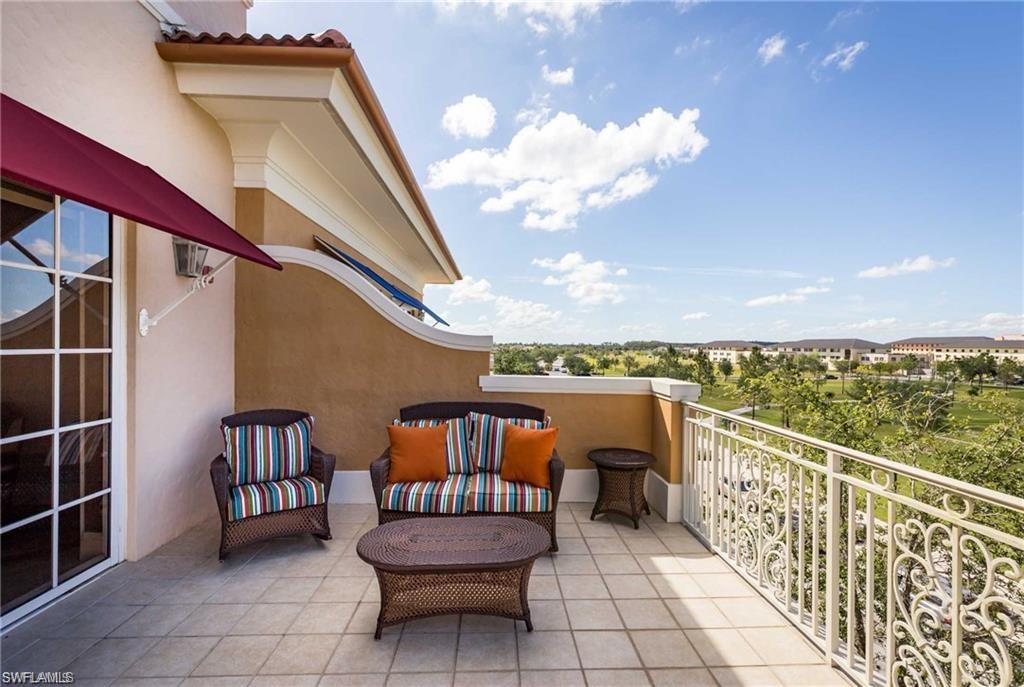 THE RESIDENCES AT LA PIAZZA - Residential