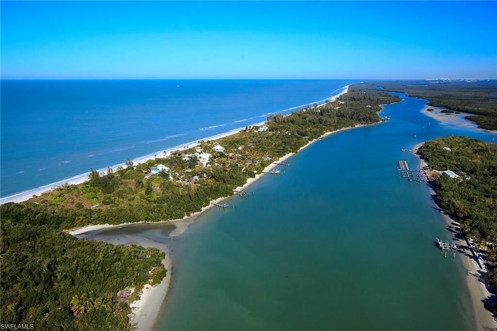 KEEWAYDIN ISLAND - Land