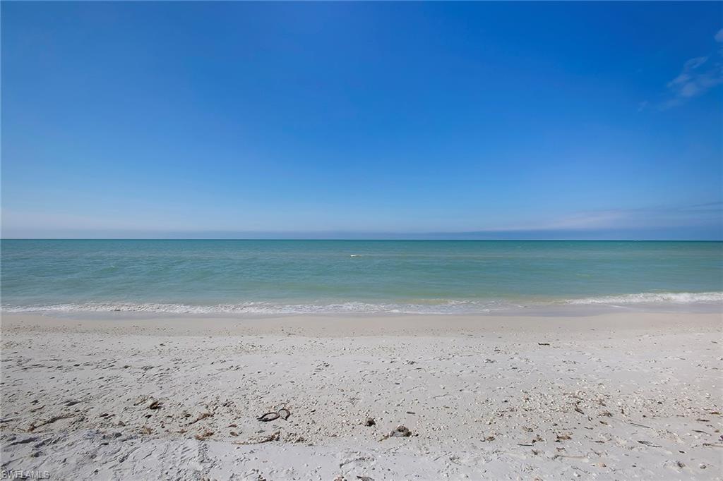 KEEWAYDIN ISLAND - Land