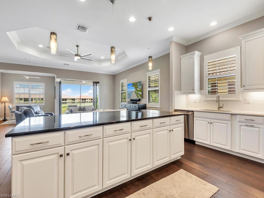 ESPLANADE - Residential