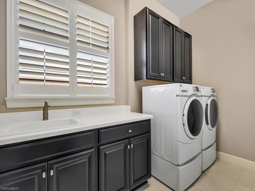 ESPLANADE - Residential