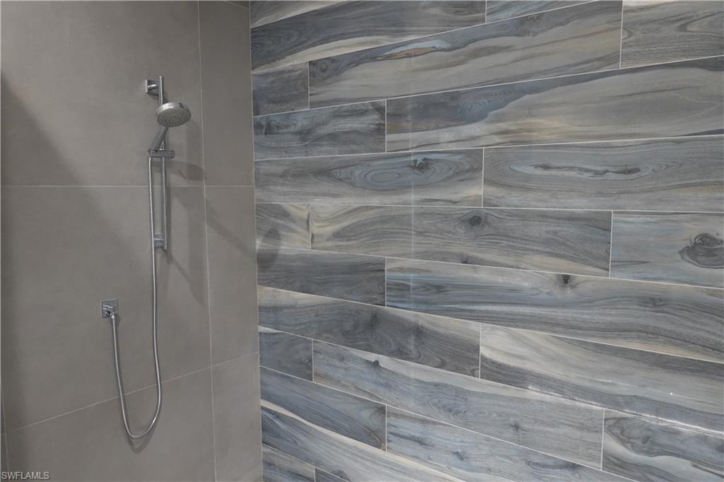 PINE RIDGE - Residential