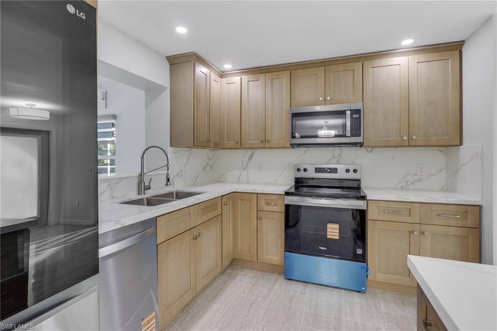 CYPRESS LAKE ESTATES - Residential Lease