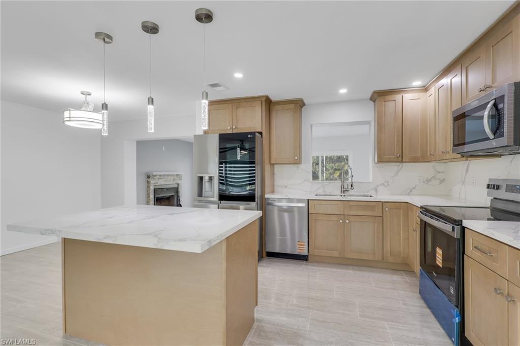 CYPRESS LAKE ESTATES - Residential Lease