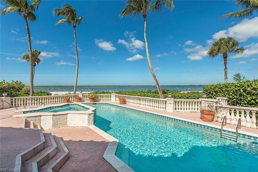 HIDEAWAY BEACH - Residential