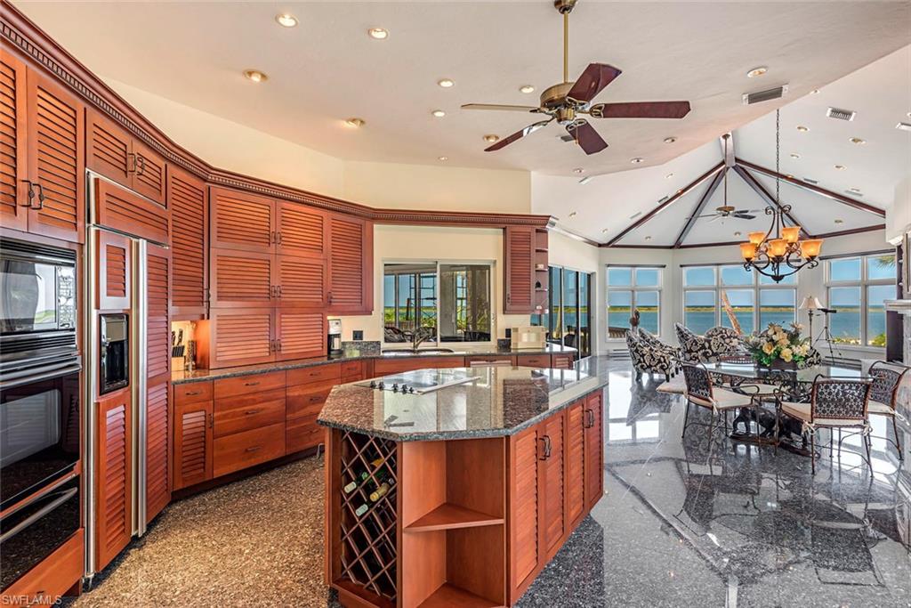 HIDEAWAY BEACH - Residential