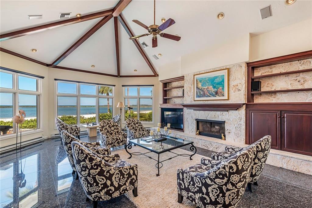 HIDEAWAY BEACH - Residential