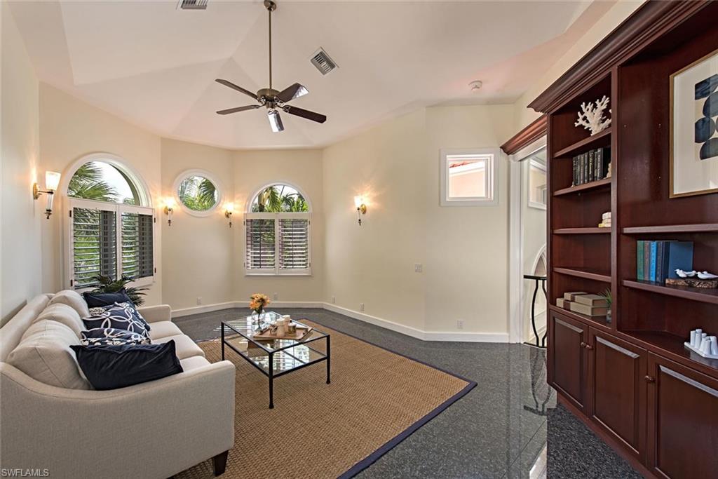 HIDEAWAY BEACH - Residential