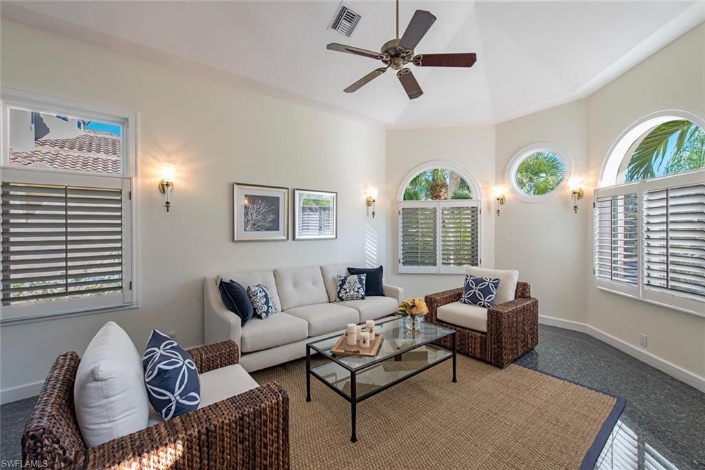 HIDEAWAY BEACH - Residential