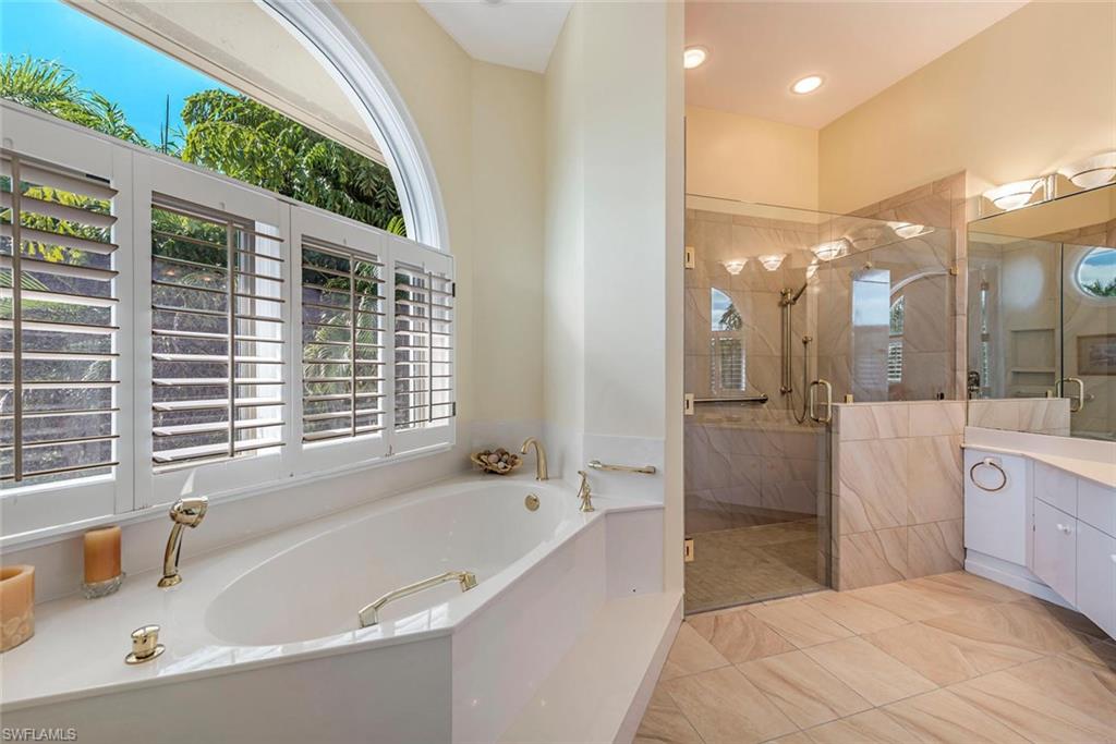 HIDEAWAY BEACH - Residential