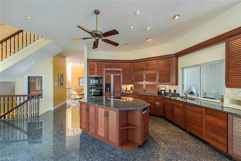 HIDEAWAY BEACH - Residential