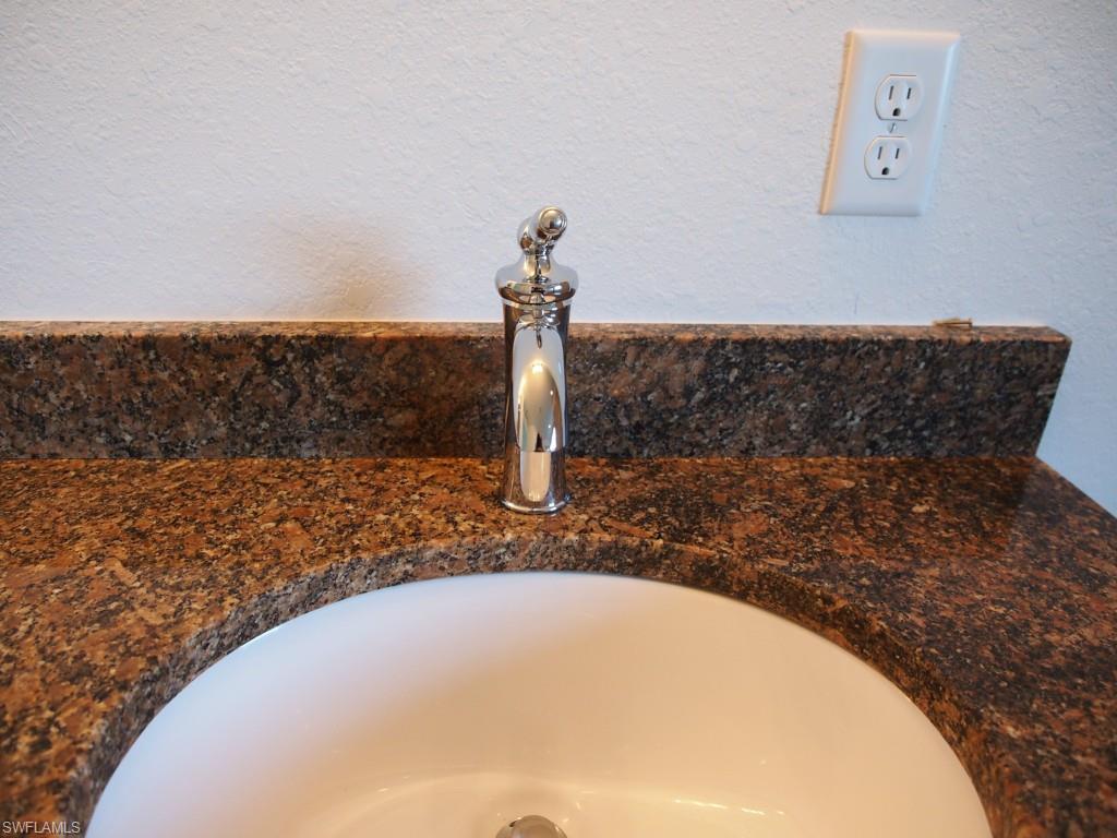 SAN CARLOS PARK - Residential