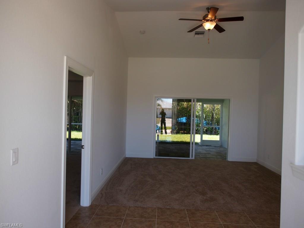 SAN CARLOS PARK - Residential