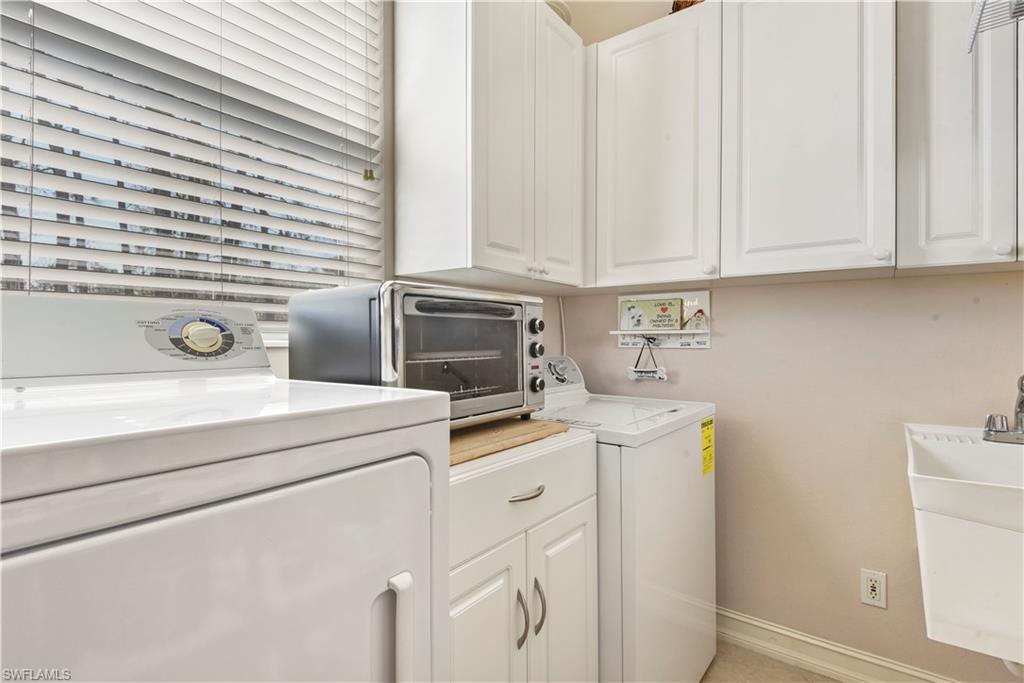 SANCTUARY POINTE - Residential