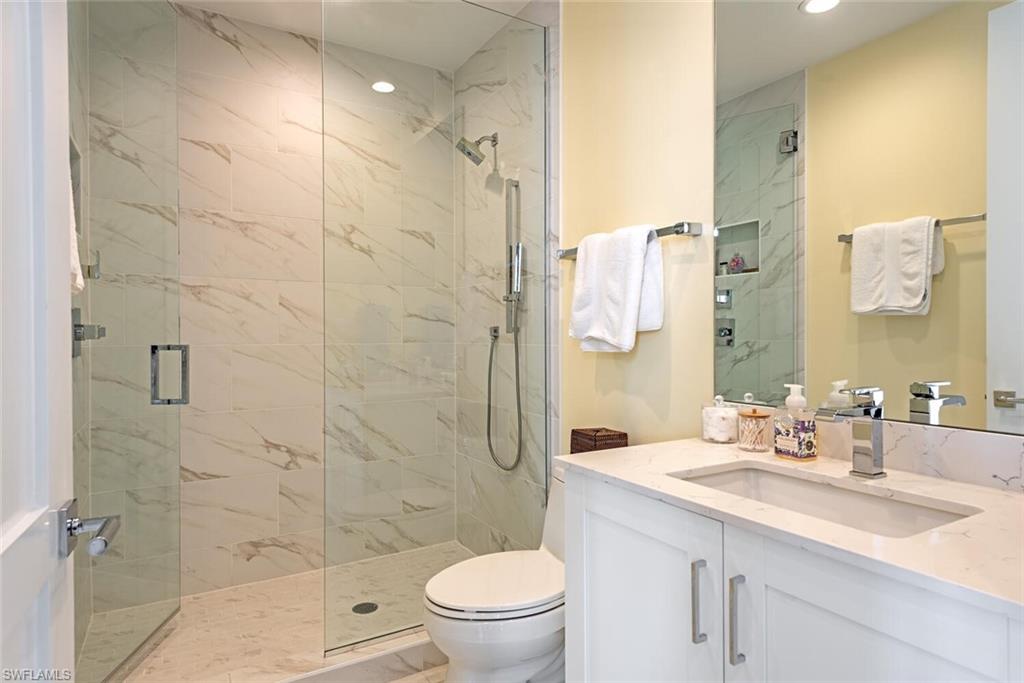 NAPLES SQUARE - Residential