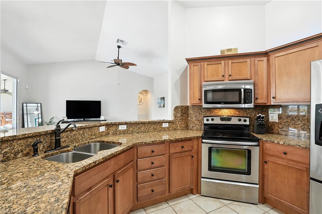 CAPE CORAL - Residential Lease