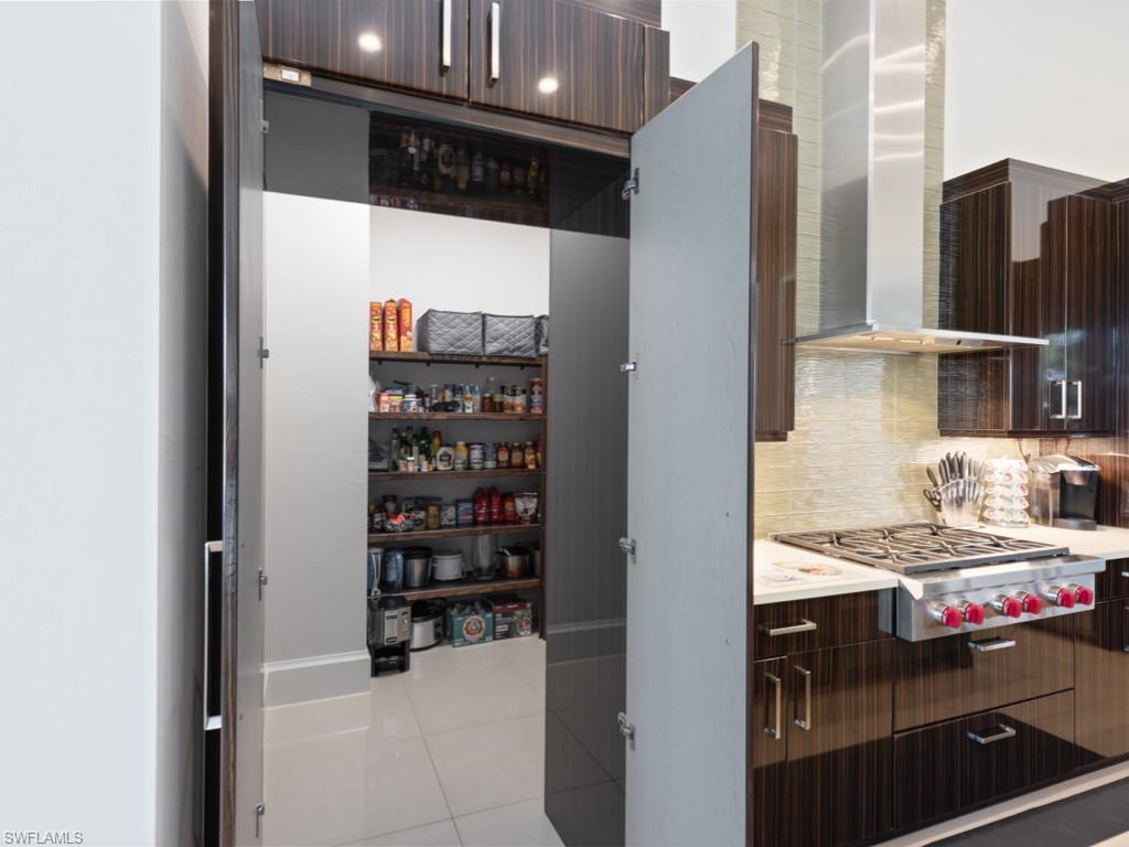 QUAIL WEST - Residential