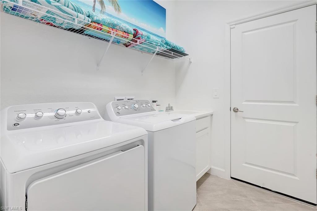 COUNTRY CLUB - Residential