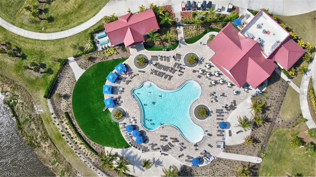 COUNTRY CLUB - Residential