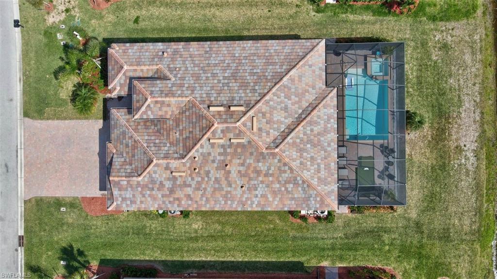 COUNTRY CLUB - Residential