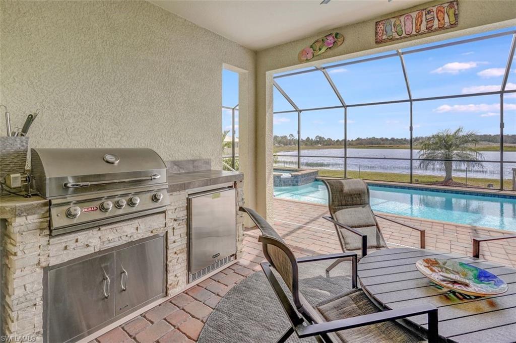 COUNTRY CLUB - Residential