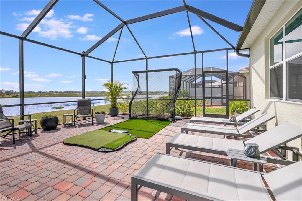 COUNTRY CLUB - Residential