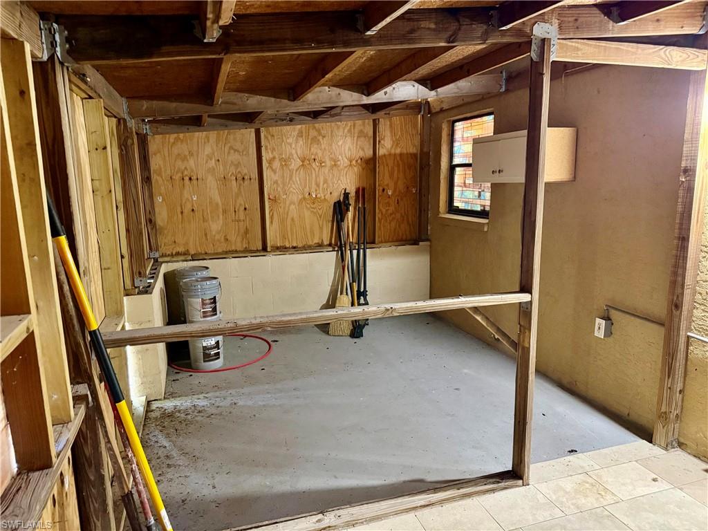 GOLDEN GATE CITY - Residential