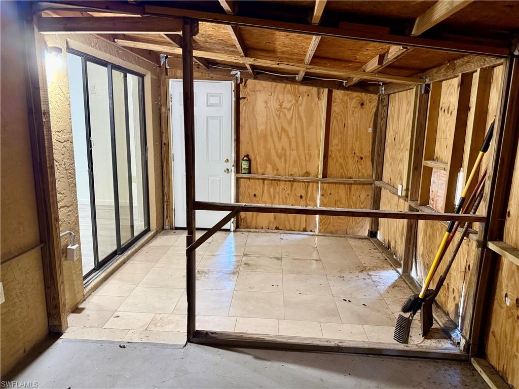 GOLDEN GATE CITY - Residential