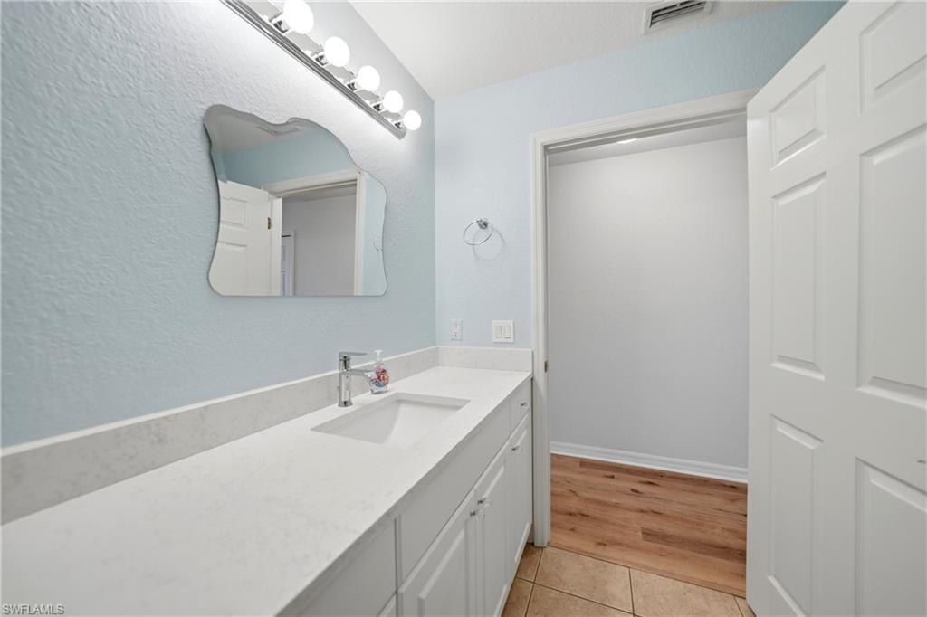 FOUNTAIN COURT - Residential