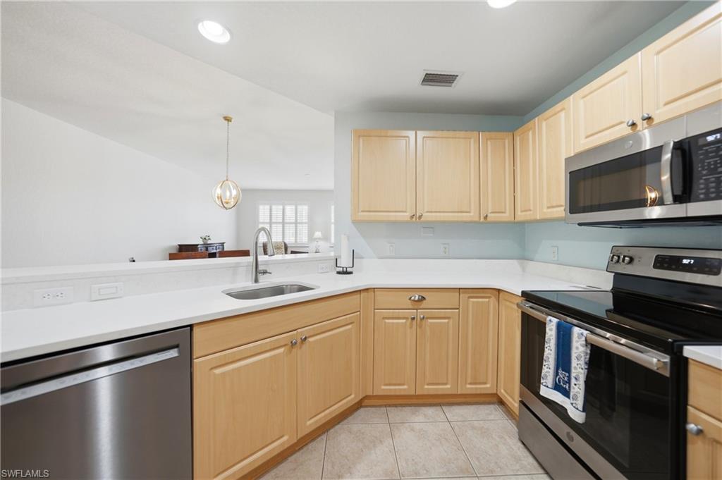 FOUNTAIN COURT - Residential