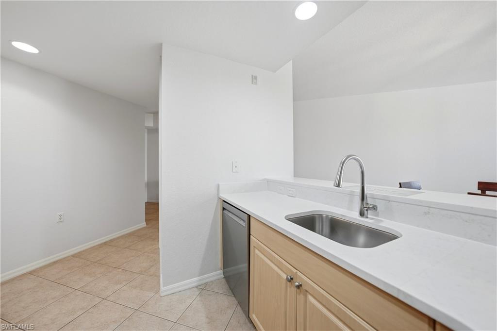 FOUNTAIN COURT - Residential