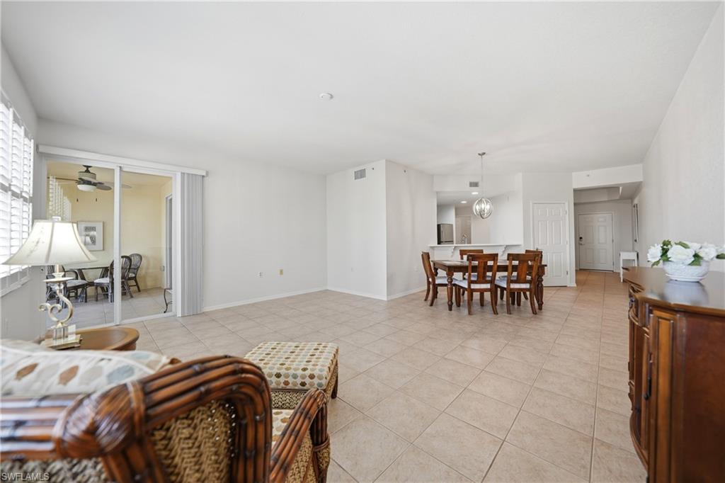 FOUNTAIN COURT - Residential