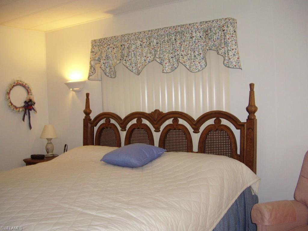 LAZY DAYS MOBILE VILLAGE - Residential