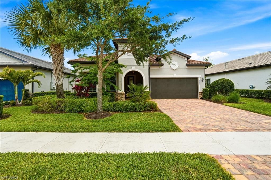 Photo of 9395 Greyhawk TRL, NAPLES, FL 34120 (MLS # 226016086)
