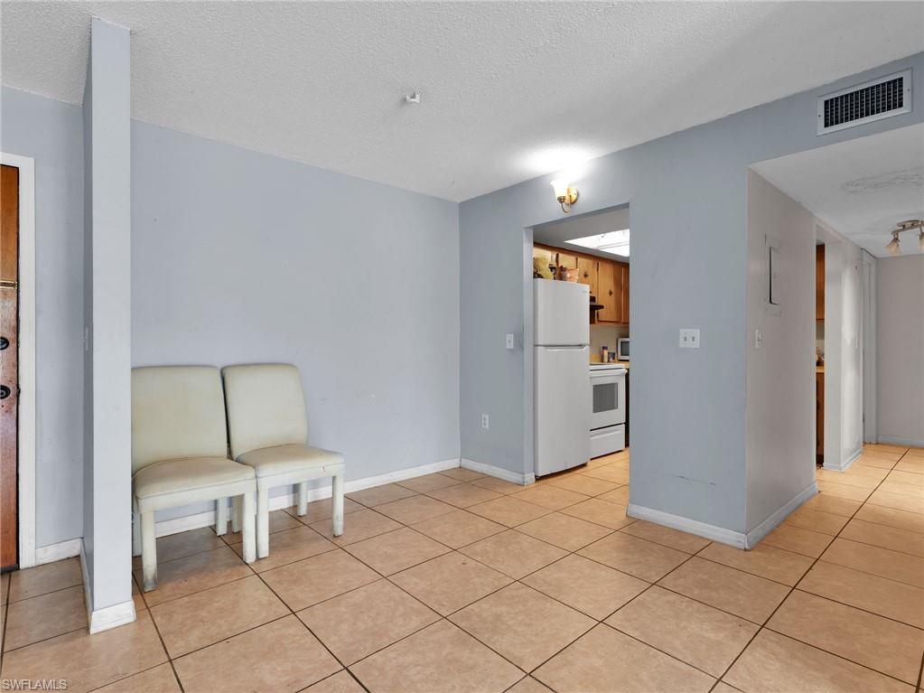 WINDSOR WEST - Residential