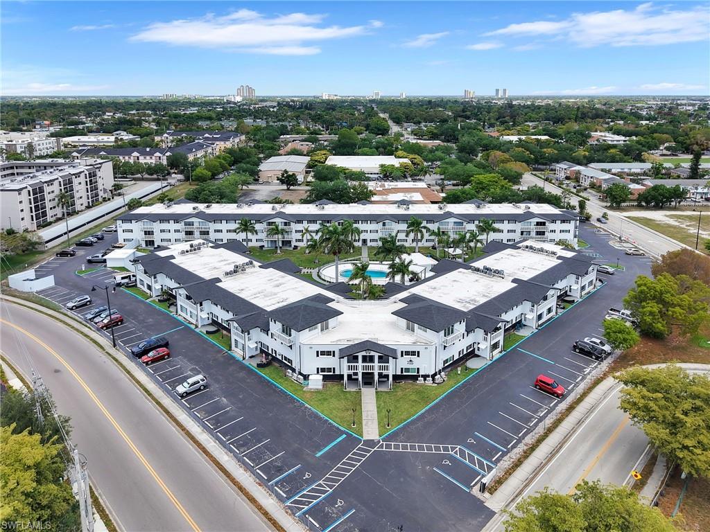 WINDSOR WEST - Residential