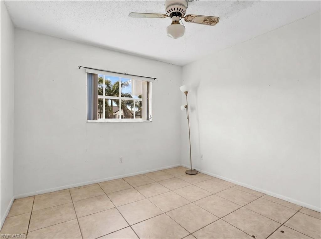 WINDSOR WEST - Residential