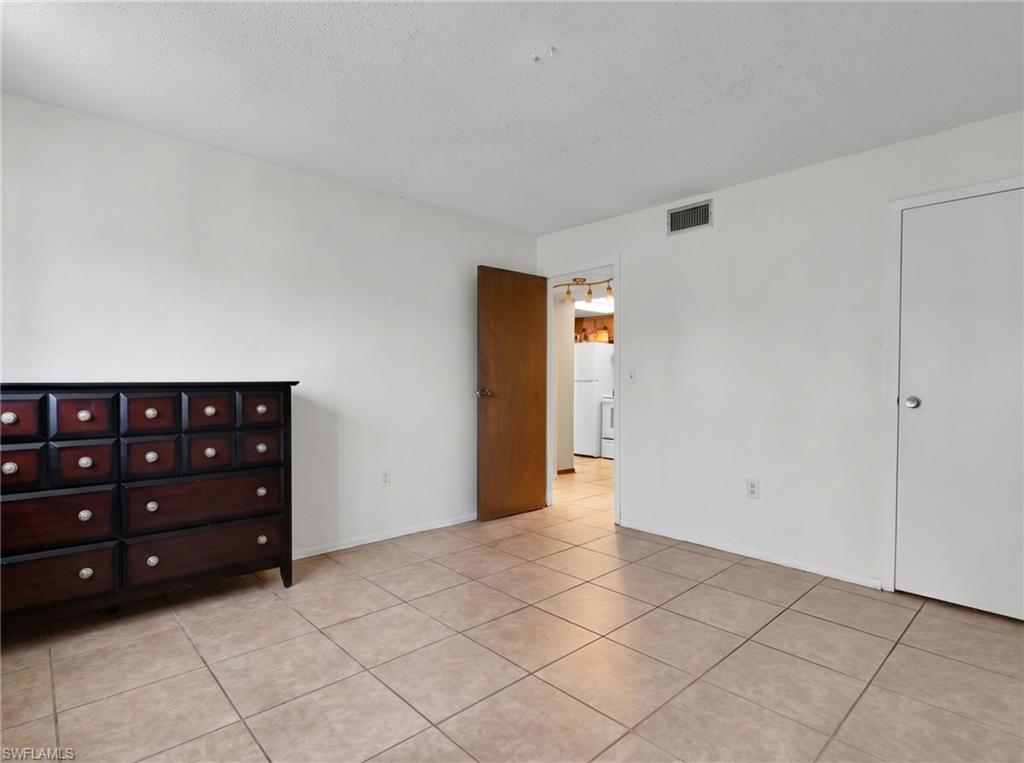 WINDSOR WEST - Residential