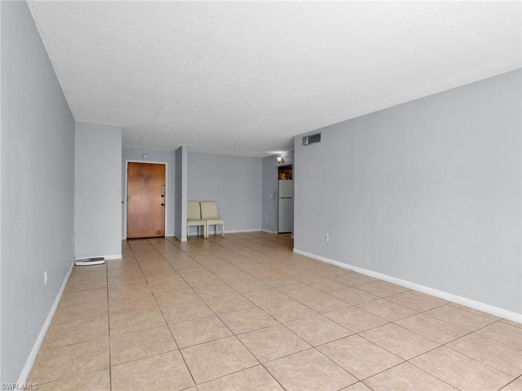 WINDSOR WEST - Residential