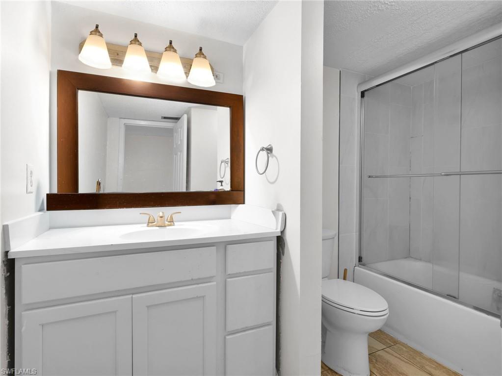 WINDSOR WEST - Residential