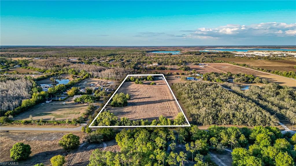 BURGUNDY FARMS - Land