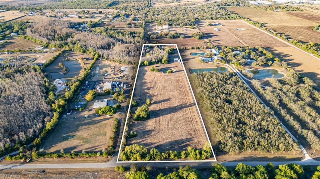 BURGUNDY FARMS - Land