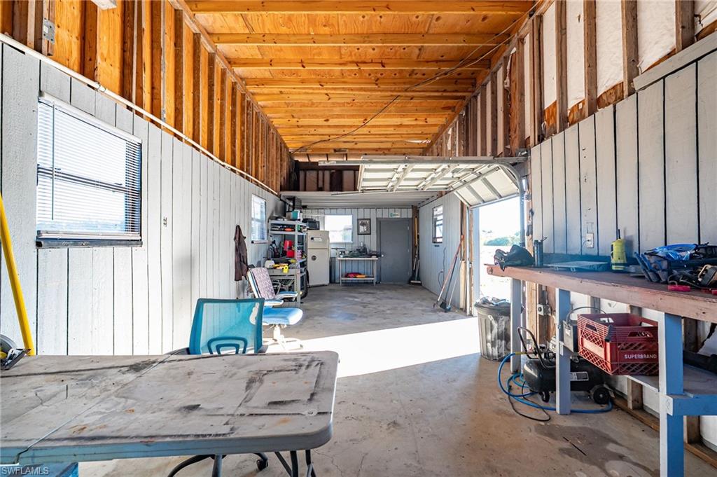 BURGUNDY FARMS - Land