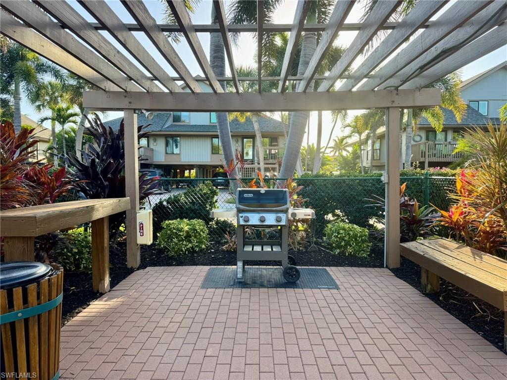 HARBOUR COTTAGES - Residential