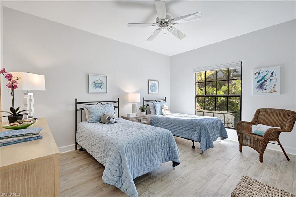 HARBOUR COTTAGES - Residential