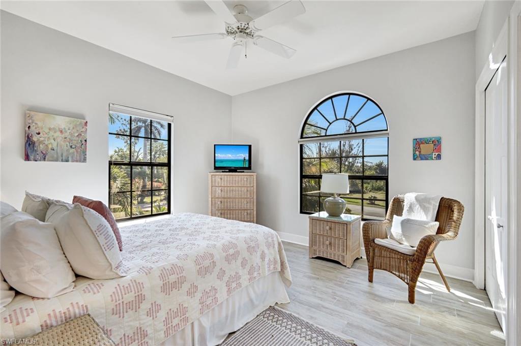 HARBOUR COTTAGES - Residential