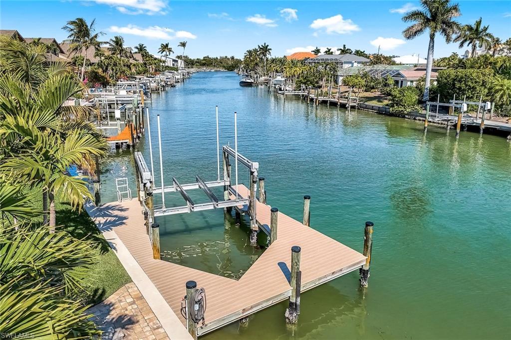 HARBOUR COTTAGES - Residential