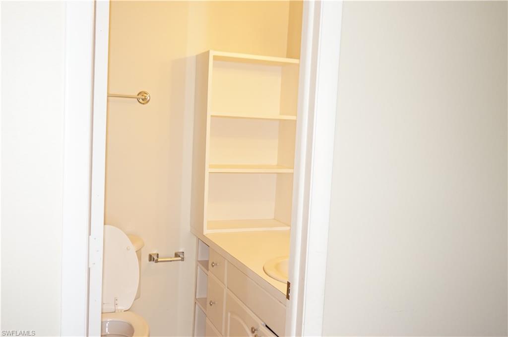 FOXMOOR LAKES - Residential